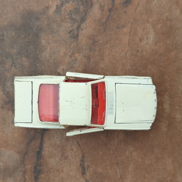 DINKY FORD MUSTANG 161 FASTBACK CAR DIE CAST METAL TOY - Picture 3 of 6